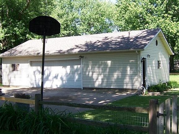 4th image of 2060 S Linda Dr