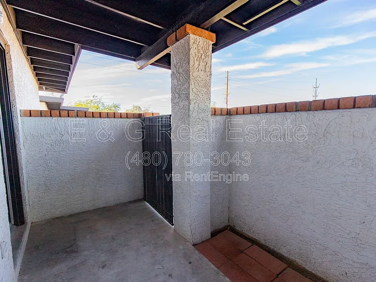 1343 W 3rd St — Photo 14