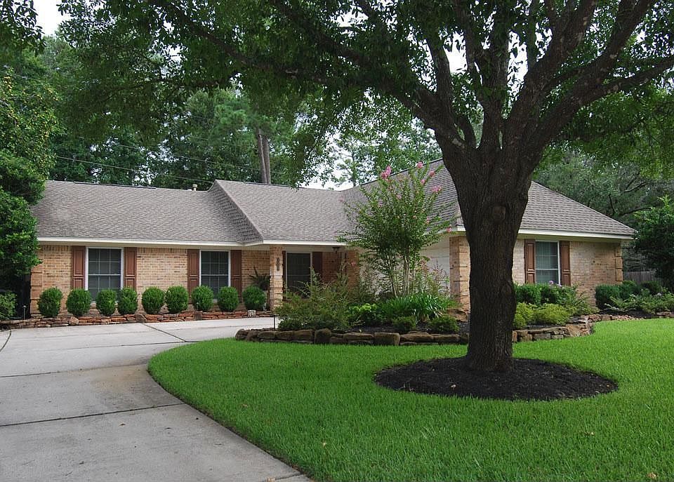 1st image of 3927 Oak Gardens Dr