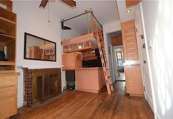 5th image of 88 Horatio St APT 1C