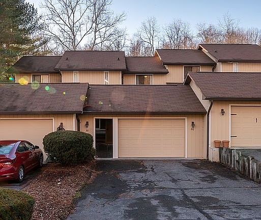 3rd image of 605 Redstone Dr APT 30