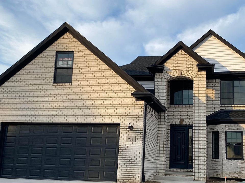 1st image of 733 Britt Circle Dr #10
