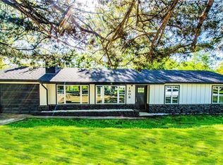 1908 Oakwood Ave, Bentonville, AR 72712