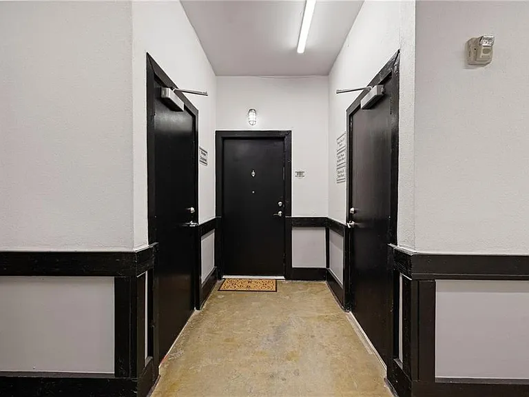 5300 Peachtree Rd #501 — Photo 3