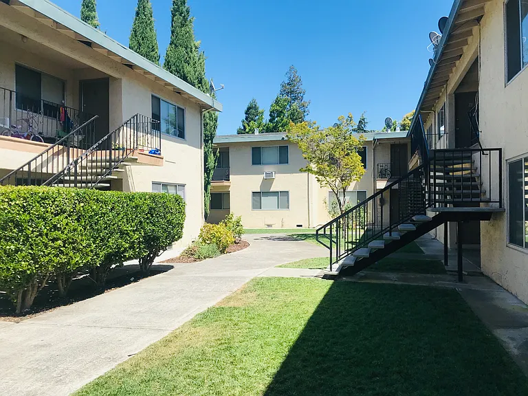 Homestead Garden Apartments — Photo 5