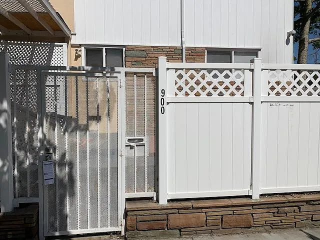 900 N Stanley Ave — Photo 10