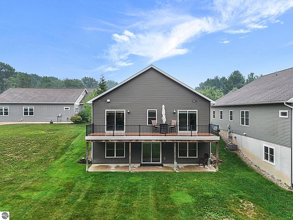 4th image of 4094 Windward Way