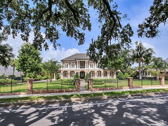 3rd image of 4617 Bayshore Blvd