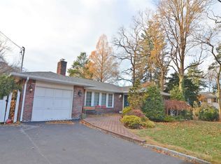 1292 Port Washington Blvd, Port Washington, NY 11050