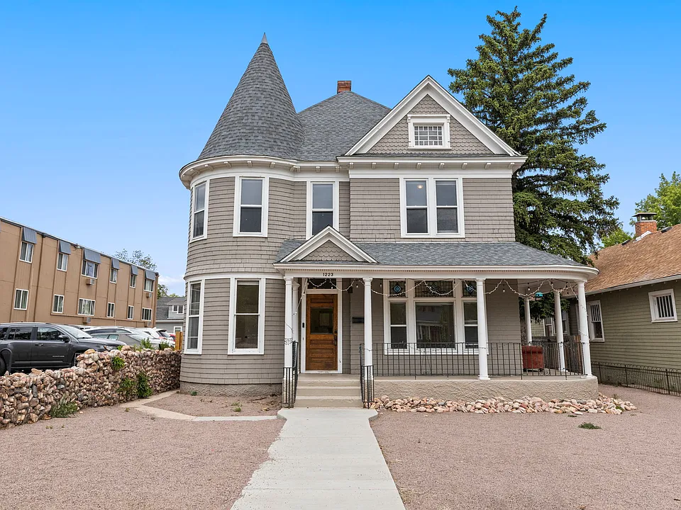1223 N Nevada Ave