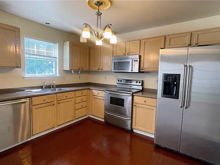 475 Celandine Dr — Photo 5