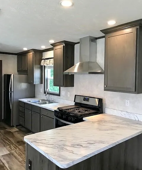 Lakeside Estates — Photo 4