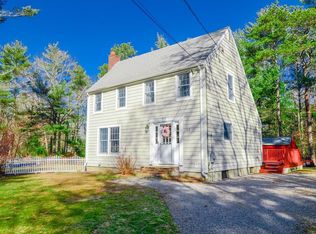 22 Clarke Ct, Rochester, MA 02770