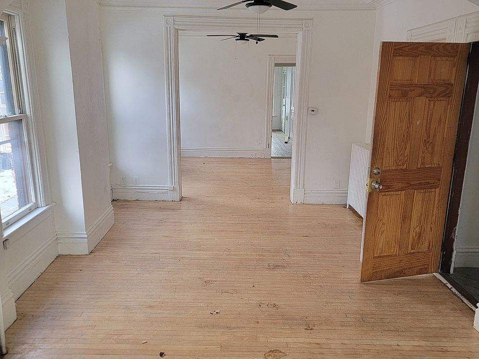 1st image of 3284 6th Ave APT 2