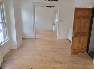 3284 6th Ave APT 2, Troy, NY 12180
