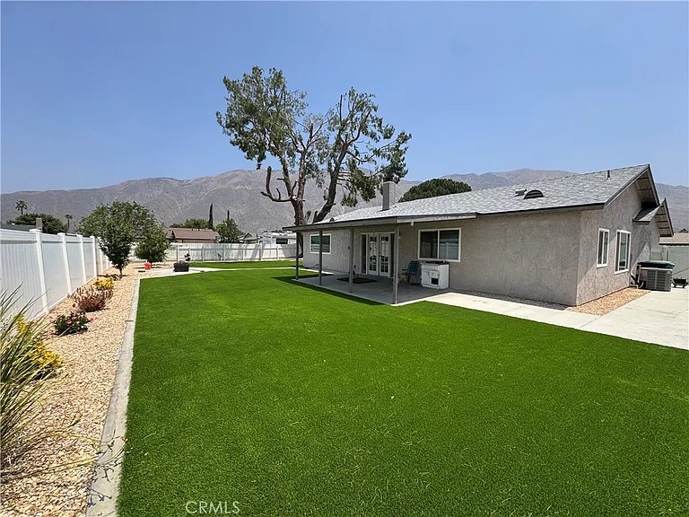 1792 N Ann St — Photo 10