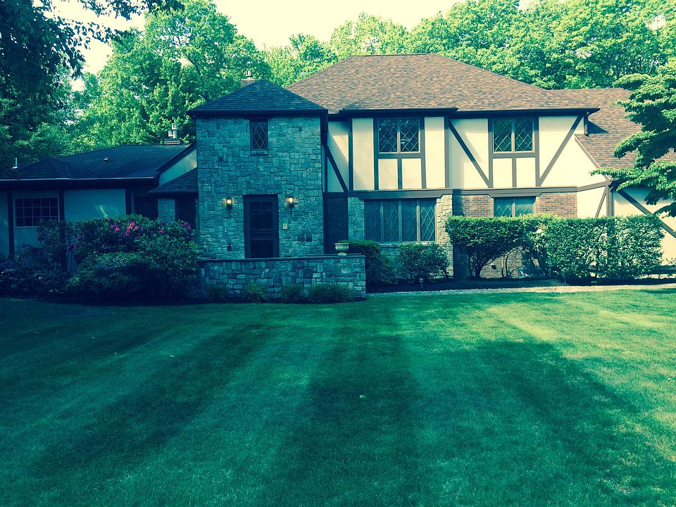 1st image of 111 Beechwood Dr