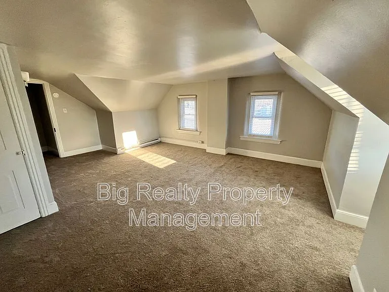 235 E Main St #2F — Photo 9