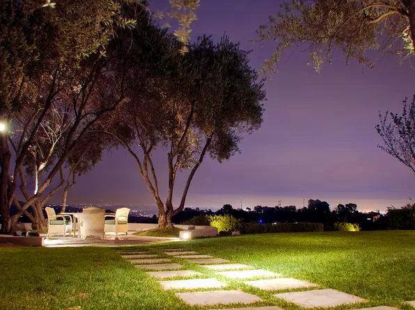 445 Walker Dr, Beverly Hills, CA 90210