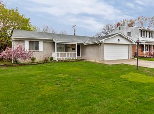 855 Ardmore St, Dearborn Heights, MI 48127