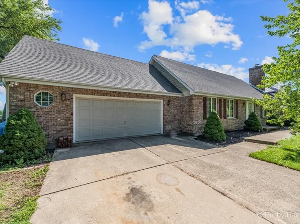 650 Donald St, Hinckley, IL 60520