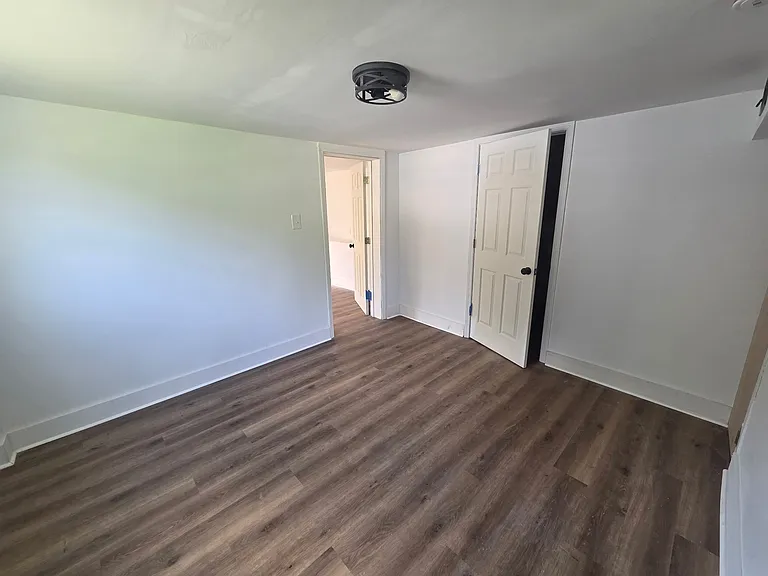 45 Laurel Ave — Photo 5