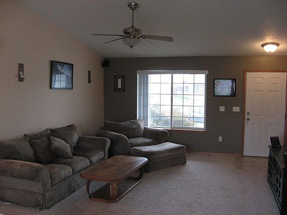 5th image of 8411 Piccadilly Dr