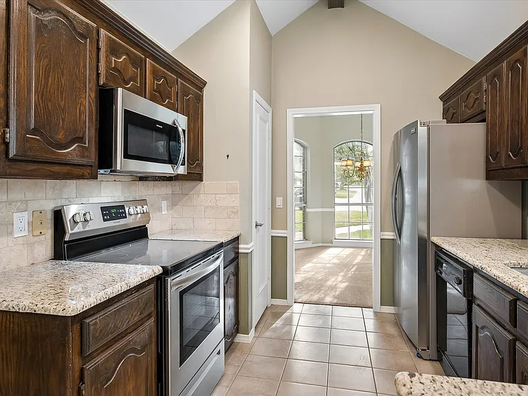 2201 Pendleton Ln — Photo 11