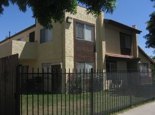 1049 N Vista Ave, Rialto, CA 92376