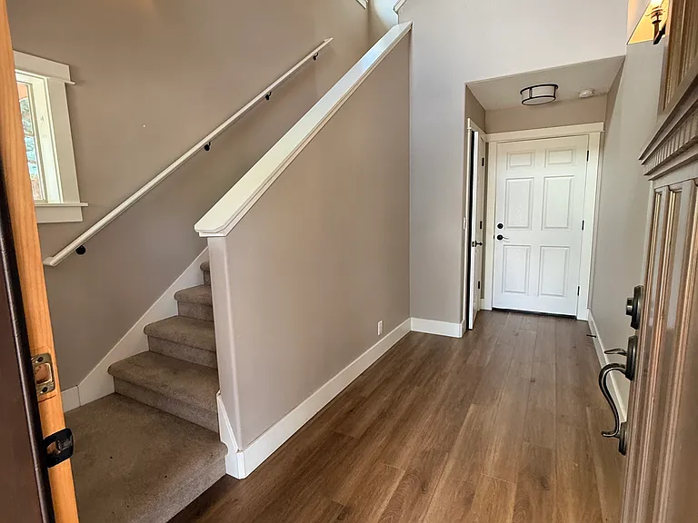 2545 NW Awbrey Rd — Photo 8