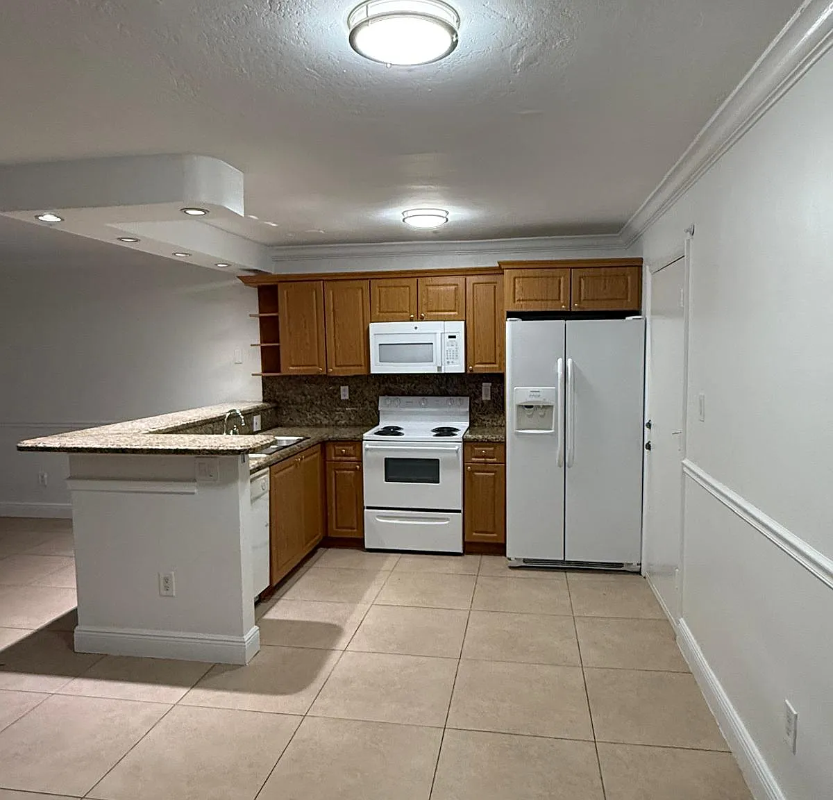 2 bed, 955 sqft, $2,550 — Photo 1
