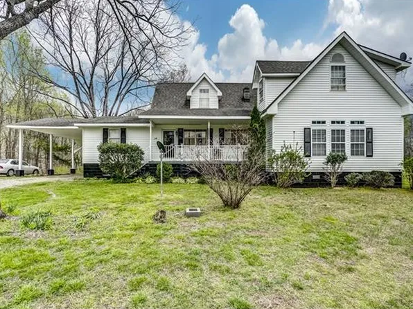16 Alder Ln, Cumberland, VA 23040