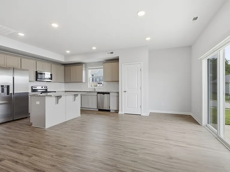 3901 Sadie St — Photo 10