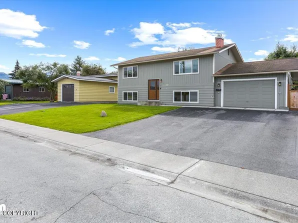 4536 E 6th Ave, Anchorage, AK 99508