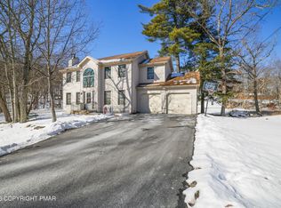 3220 Cherry Ridge Rd, Bushkill, PA 18324