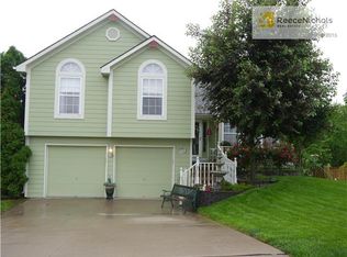 514 S Huntsman Blvd, Raymore, MO 64083