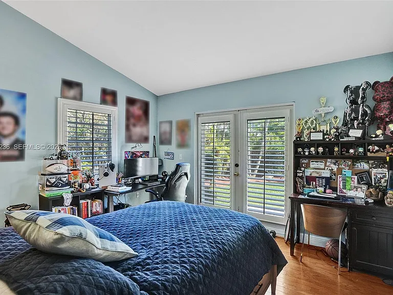1534 Palancia Ave — Photo 42