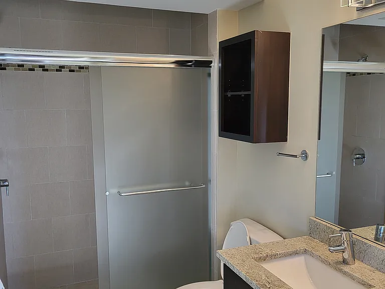 600 W Main St #605 — Photo 5