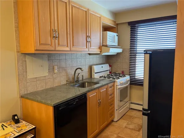 30 Glenbrook Road #8D, Stamford, CT 06902