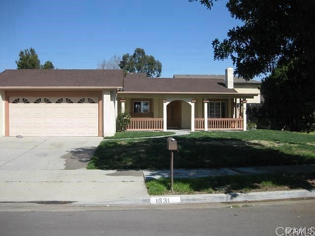 1st image of 1631 E Oak Hill Ct