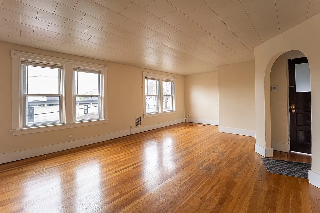 Building Photo - 14 Chalfonte Ave #2