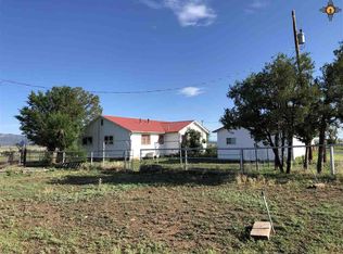 28 Arriba Rd, Las Vegas, NM 87701