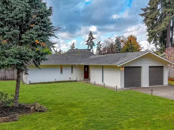 26331 Woodland Way S, Kent, WA 98030