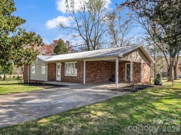 242 Cedar Ln, Rutherfordton, NC 28139