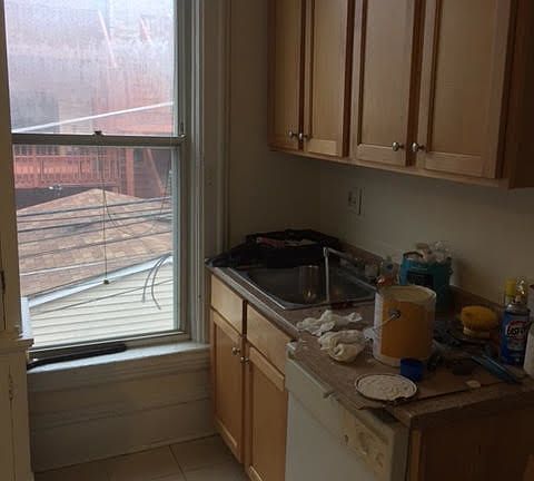 4th image of 1044 W Montana St APT 2R