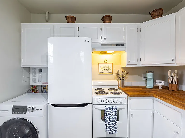10403 Dekoven Dr SW — Photo 25