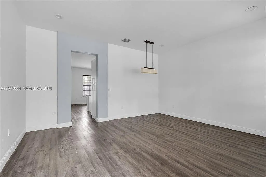 2 bed, 2.5 bath, $2,900 — Photo 3