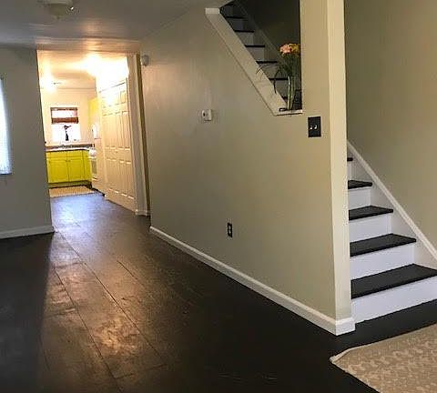 Open floor living/dining room