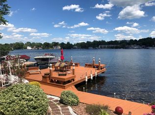 32 Sycamore Rd, Mahopac, NY 10541