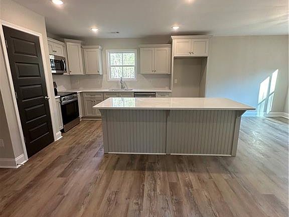 4th image of 8440 Lee Road 158